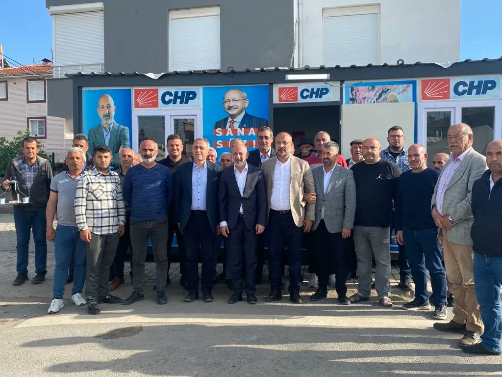 ABB Başkanımız Sn.<a href="/mansuryavas06/">Mansur Yavaş</a> Milletvekilimiz Ali Öztunç ve Aday Adaylarımız ile birlikte Pazarcık ve Narlı bölgelerimizde dün meydana gelen fırtına sonrası çadırkentlerde yaşayan fırtınadan etkilenen  vatandaşlarımızı ziyaret ederek,geçmiş olsun dileklerimizi ilettik.