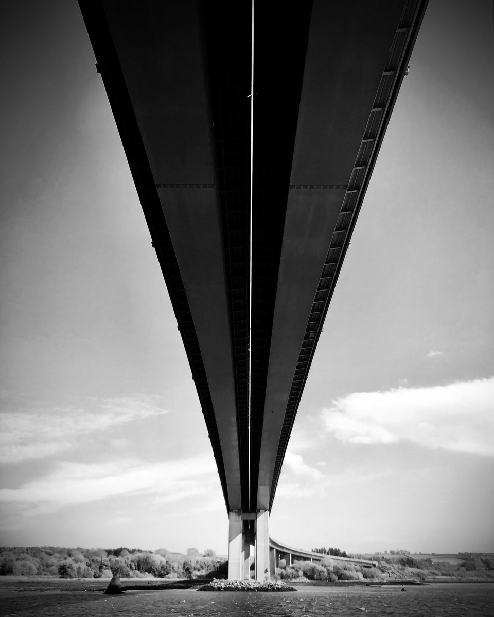 spill3's tweet photo. #foylebridge #derry #thewalledcity #riverfoyle https://t.co/IbzyiXi0ZD
