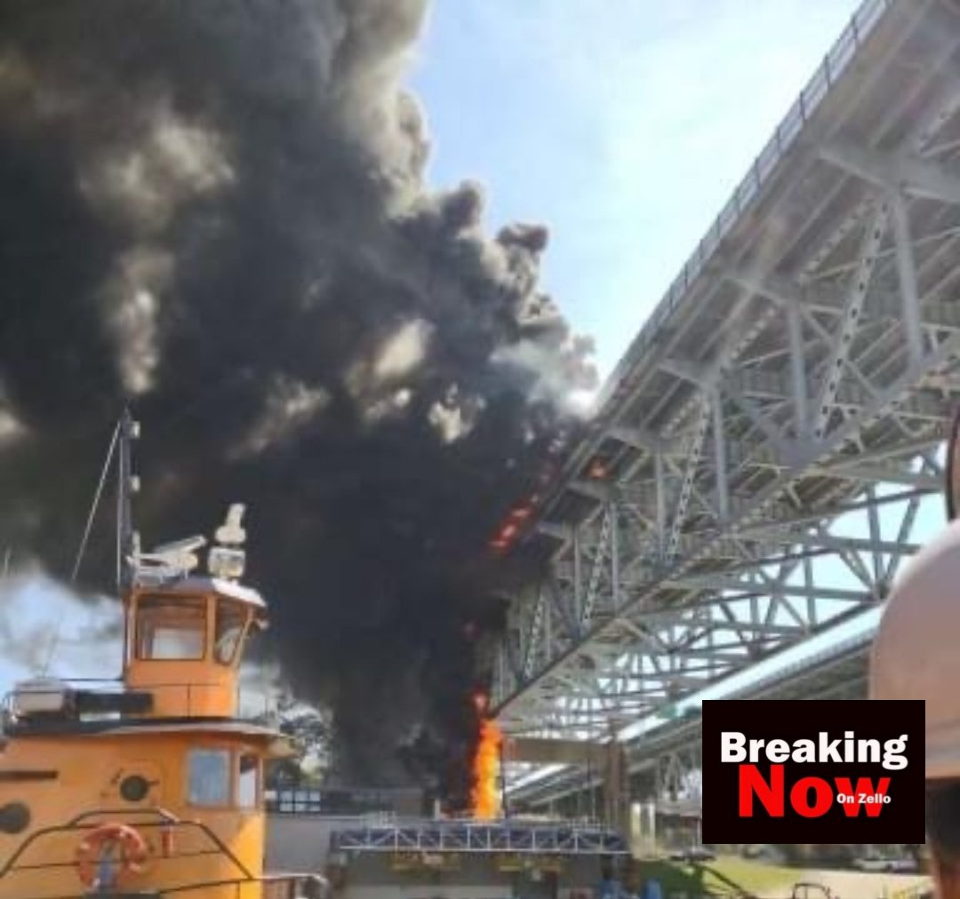 BreakingNowCT's tweet photo. More photos tanker explosion I-95 in Groton on the Goldstar Bridge https://t.co/quFbza1Spa