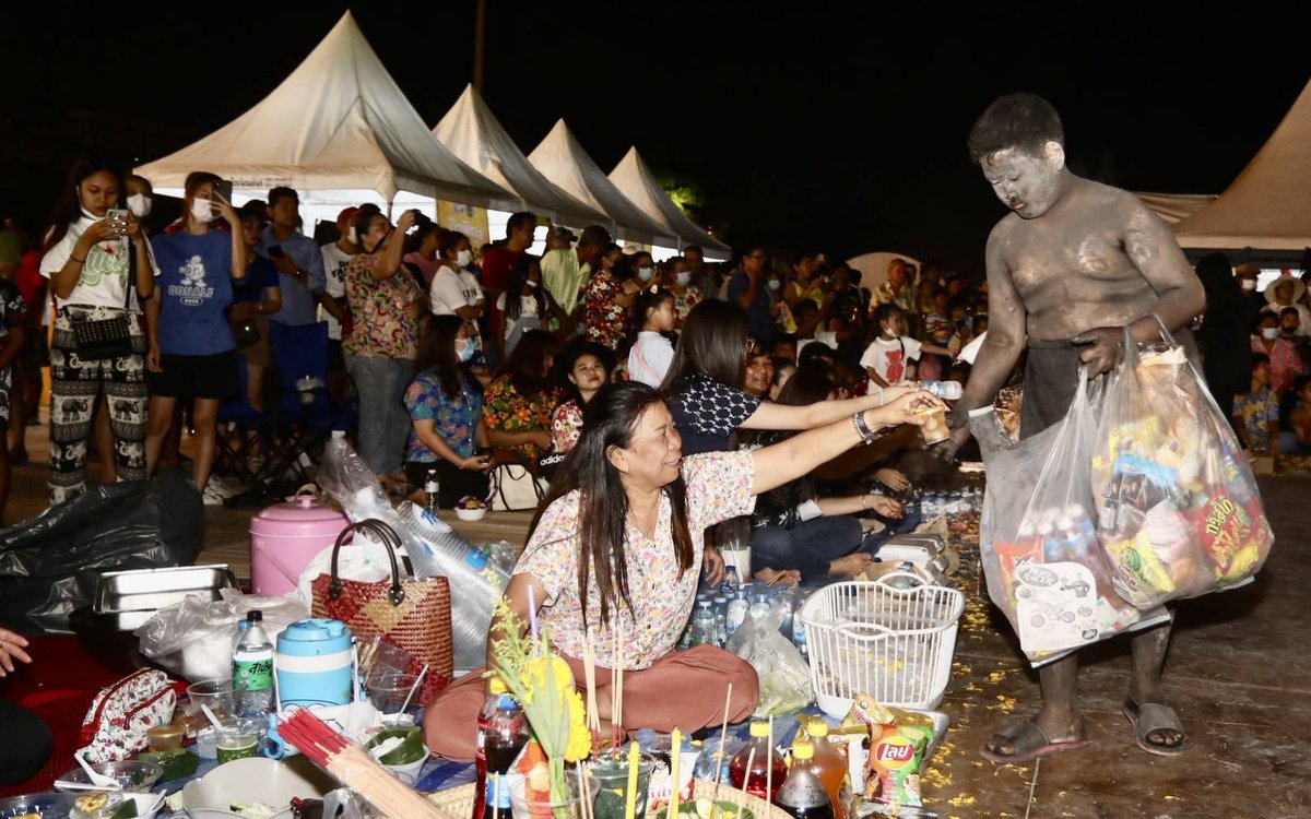 The_PattayaNews's tweet photo. Some photos of the Kong Khao Festival in #Naklua yesterday. https://t.co/ONWpyNUTgl