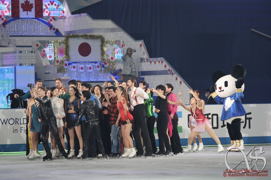 The 2023 World Team Trophy Daily Photos - Gala 
🔗:  absoluteskating.com/photogallery/2… 
📷: Kasumi Nabikawa     
#FigureSkating #WTTFigure