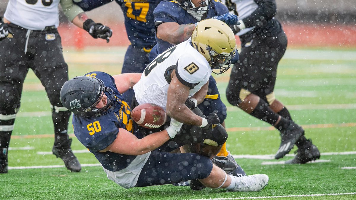 ▪️#FCS Spotlight▪️

Merrimack DL Brandon Roberts (<a href="/Brand0n_Roberts/">Brandon Roberts</a>)

-2023 Jr.
-6-0, 275 lbs
-2022: 42 tackles, 10.5 TFLs, 3.5 sacks
-Soph. All-American
-2nd Team All-NEC
-#2-graded FCS DT by PFF (90.2)

📸<a href="/Merrimack_FB/">Merrimack Football</a>