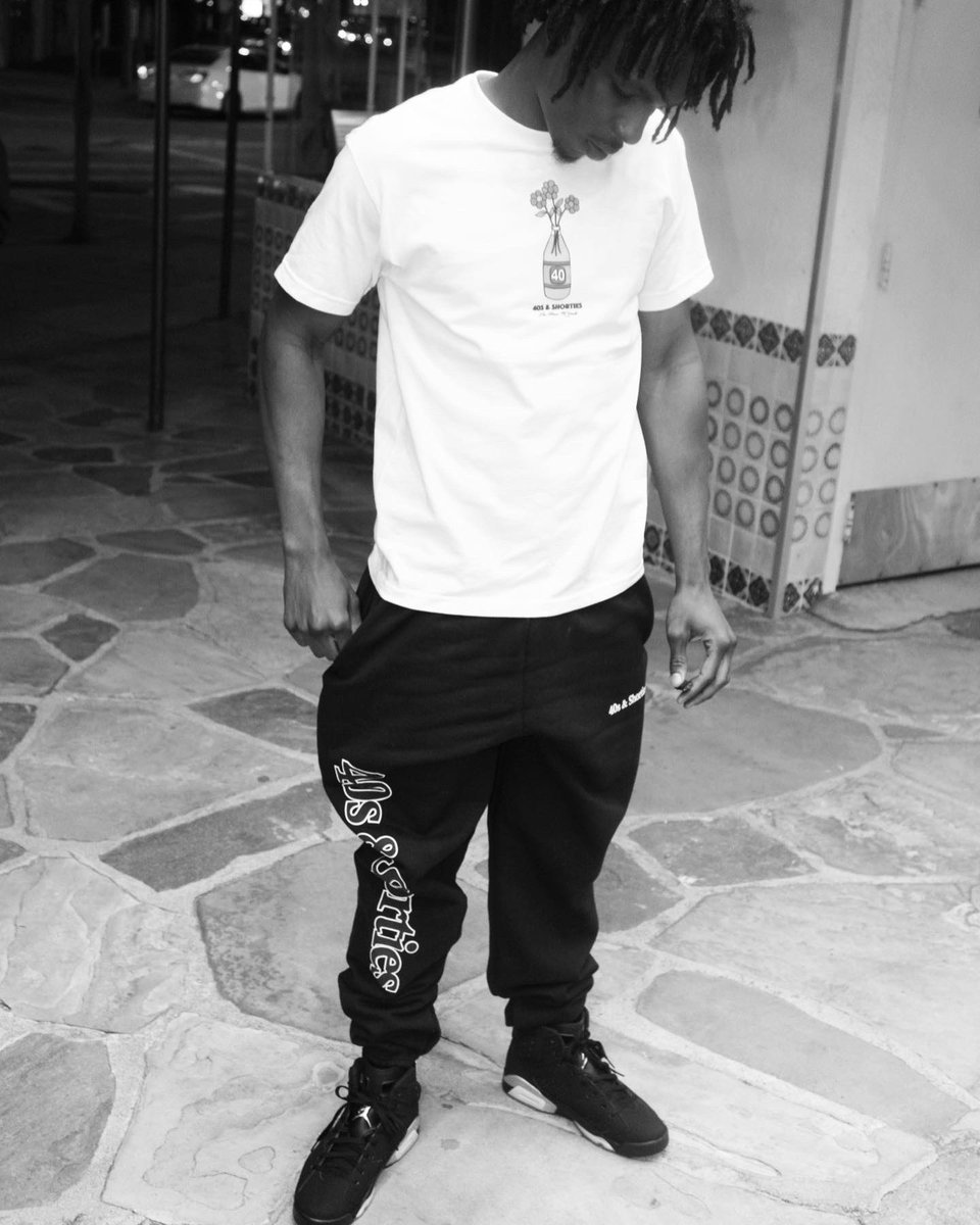 overmackin's tweet image. She’ll really do whatever for Benjamin Frank… Yea she say she Classy but When she wit DonDollas she go All The Way 🤷🏾‍♂️ #OffTheStrength 🥱 
#LosAngelesLifers 🏆 #GoGetIt. ⛹🏾‍♂️ 

L’s