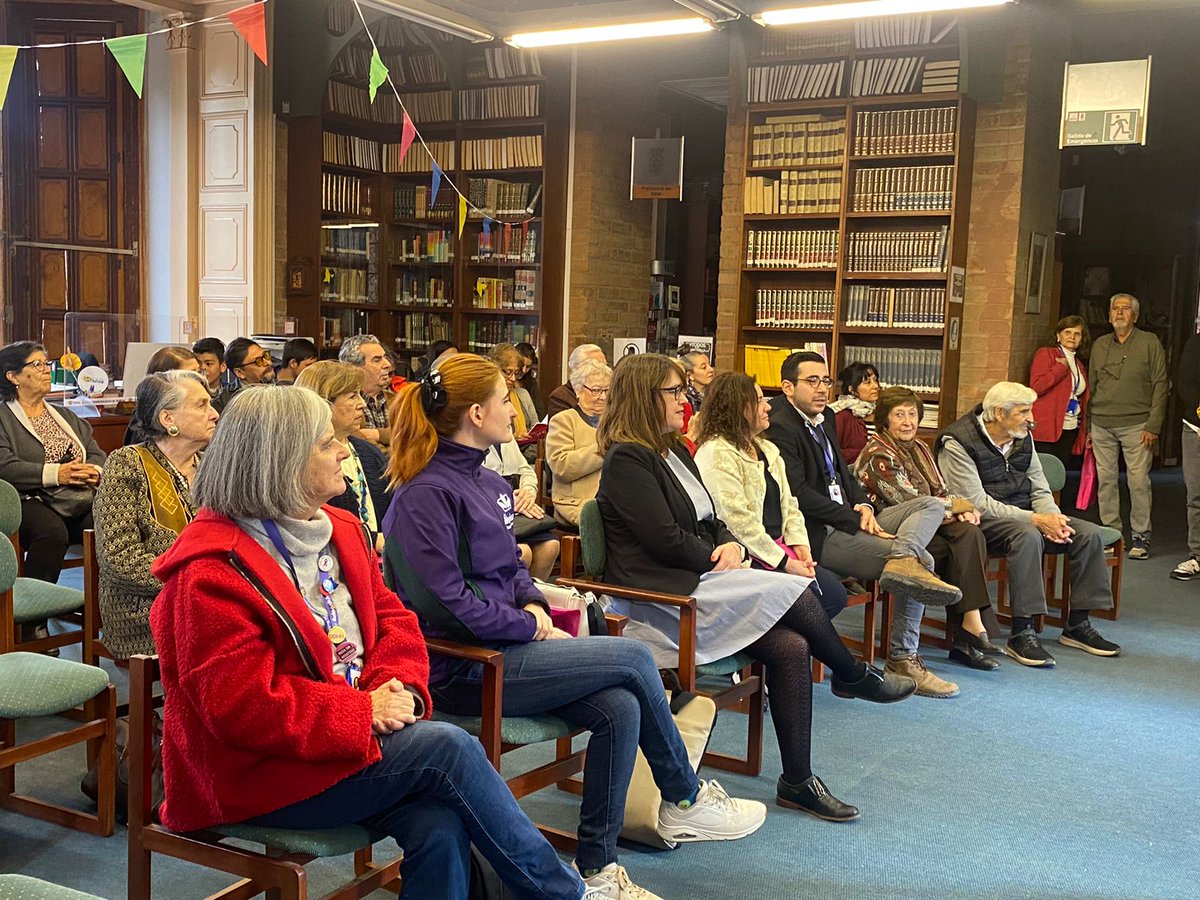 BibliotecasSNBP's tweet photo. ¡Firmamos convenio con la Municipalidad de Ñuñoa! La Biblioteca Municipal Gabriela Mistral, que este 2023 cumple 70 años, se incorpora al Sistema Nacional de Bibliotecas Públicas 📚✍️🤩

#MesdelLibro #aquíselee https://t.co/ZEPnwUmzVE
