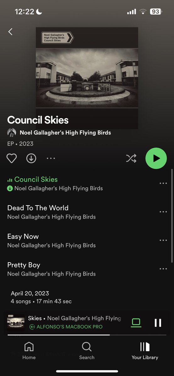 JauuarFons's tweet photo. Noel Gallagher just put out the 4th song of a body of work he’ll be releasing at some point in the future. The song is released along with the past 3 singles. Accumulating momentum from previous singles into each new release. Bro literally uses the same cover art https://t.co/YlxZp4SUWr