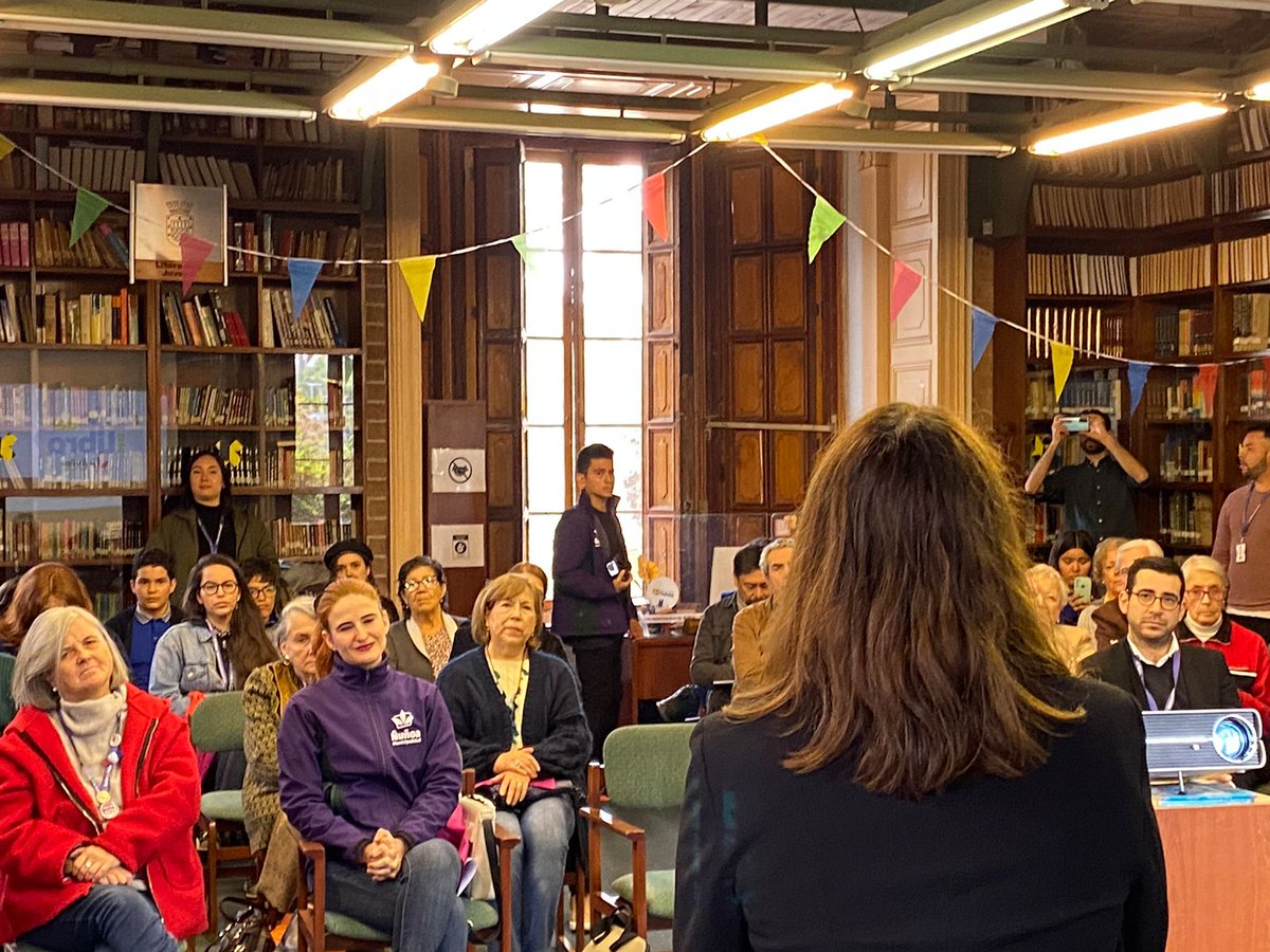 BibliotecasSNBP's tweet photo. ¡Firmamos convenio con la Municipalidad de Ñuñoa! La Biblioteca Municipal Gabriela Mistral, que este 2023 cumple 70 años, se incorpora al Sistema Nacional de Bibliotecas Públicas 📚✍️🤩

#MesdelLibro #aquíselee https://t.co/ZEPnwUmzVE