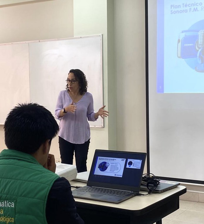 ANE_Colombia's tweet photo. ¡@ANE_Colombia sigue participando de las jornadas de #PrevenTIC 🙌!
Llegamos a #Pasto con @Ministerio_TIC para divulgar nuestro papel frente a la vigilancia y control del espectro y promover el cumplimiento normativo respecto a su uso📡. https://t.co/ZWB6uJd82w