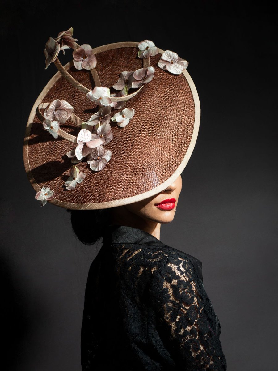 JayneMilliner's tweet image. Currently offering some fantastic deals on sample hats.  Get in touch ASAP #RoyalAscot 
#JayneElizabethMillinery #hatdesigner