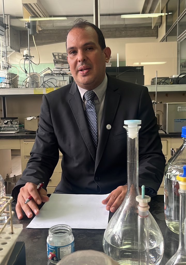 #AlMomento | Conocimos las propuestas del Dr Carlos Ciangharotti
Quien es jefe del Departamento de Ciencias Biológicas y que hoy aspira a ser el próximo Decano de la Facultad de Farmacia UCV @FarmaUCV 

En los próximos días entrevista completa en nuestras RRSS.