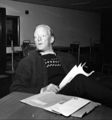 Wyfan2's tweet photo. 22 April 1963 THE PLANEMAKERS episode The Veteran drew press attention for guest star #JeremyKemp. Only weeks after leaving the BBC's Z CARS citing fears of type casting, Kemp played a Scott Furlong assembly worker with a grievance against elderly storesman #JGDevlin. https://t.co/5hKWdRFsws