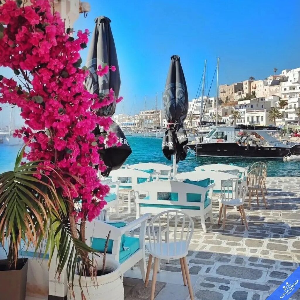 AlphaOmegaOff's tweet photo. #AlphaEtVous vous fait découvrir cette semaine la belle Naxos, la plus grande île des Cyclades. 🏝️ 
Utilisez le #AlphaEtVous afin de retrouver vos photos sur notre compte et n’oubliez pas de nous suivre. 📸

Merci @annamielin pour cette photo qui donn… https://t.co/PetjRgbkH1 https://t.co/NLNzGNC5Um