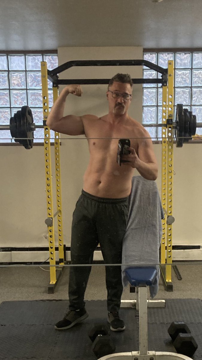 JoeKingReferee's tweet photo. Pumped for this weekend!!
#Joetivation #Motivation #KingsHour #PipesAndStripes #HealthIsWealth https://t.co/udpvTVPymp