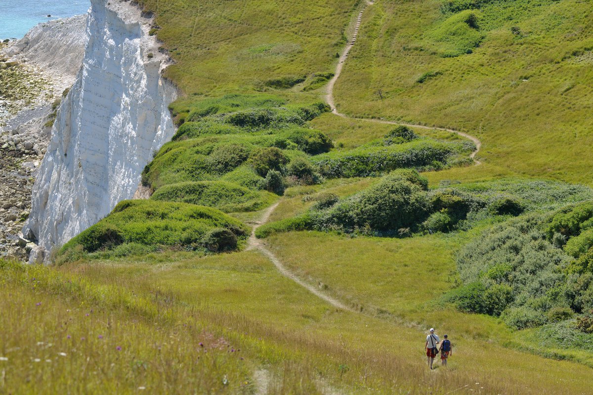 VisitDover's tweet photo. "On Earth there is no heaven, but there are pieces of it." Jules Renard
Happy #EarthDay
📸 Walking along the White Cliffs of Dover https://t.co/klPZqq0B3W