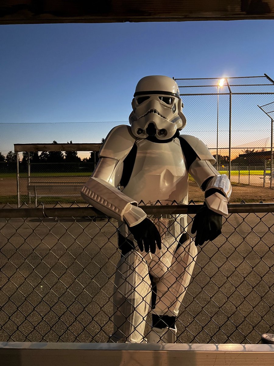 TK42210's tweet photo. Happy Stormtrooper Day, TK-421! https://t.co/dUTEqZwgYH
