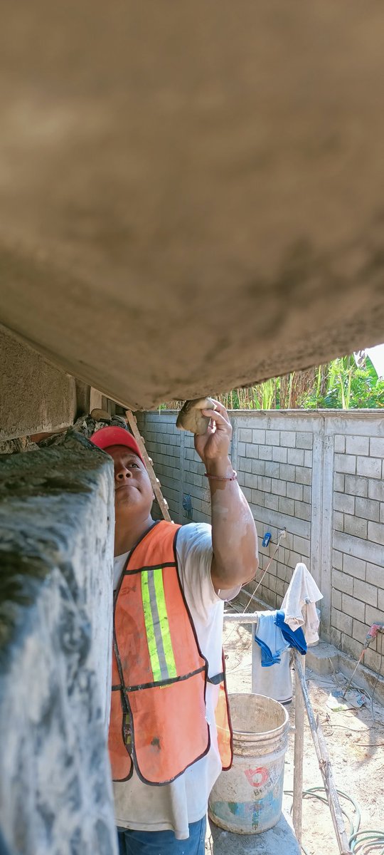 CaballeroEnciso's tweet photo. Éxito colegas, compañeros de la construcción, a todo aquel que con lo mucho o poco aportan en la construcción un granito de arroz para hacer de este mundo un lugar mejor. https://t.co/gPgjD0hjYB
