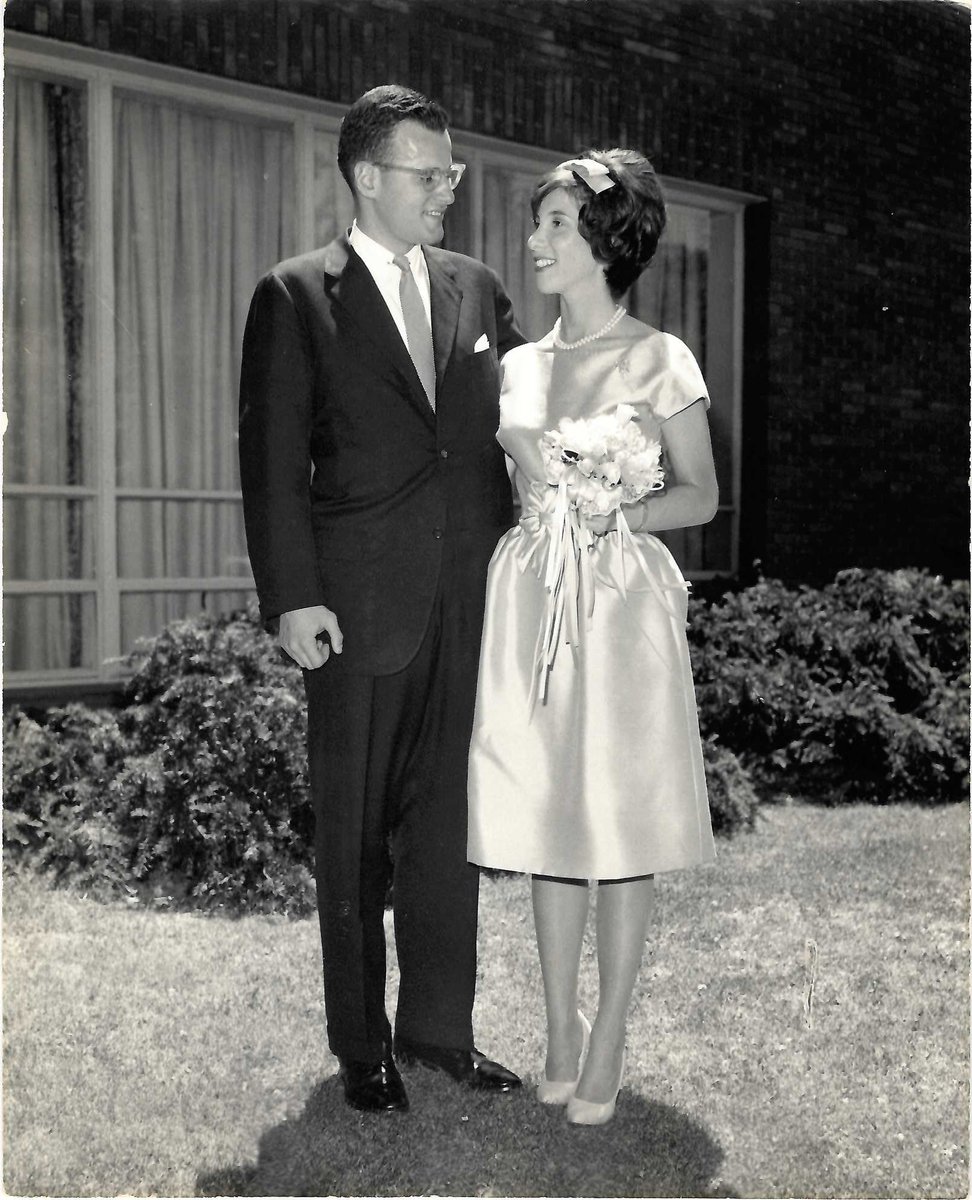 Laura Froelich ✈️🏈 tweet media