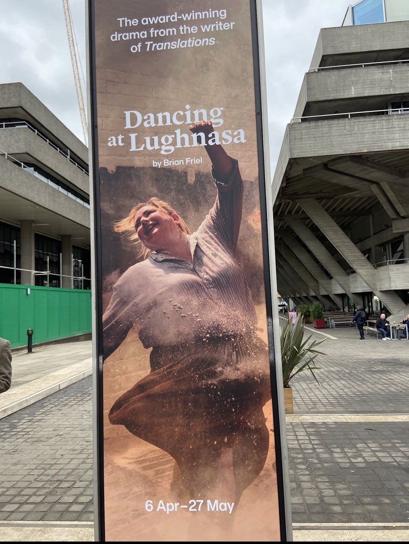 amandafrommargz's tweet photo. A captivating production of Brian Friel’s beautiful memory play Dancing at Lughnasa @NationalTheatre #nationaltheatre #theatre #DancingAtLughnasa #MemoryPlay https://t.co/5SB1EOUE4C