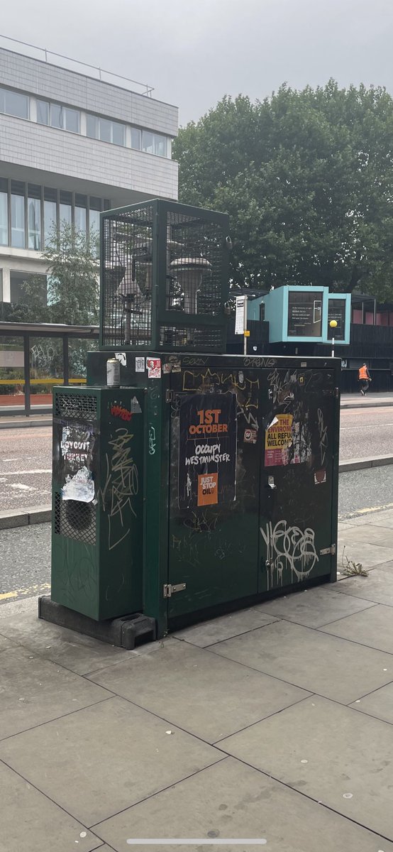MediaMcManus's tweet photo. Recently I’ve been borrowing textures from the street.. https://t.co/GlIa1uqJHF