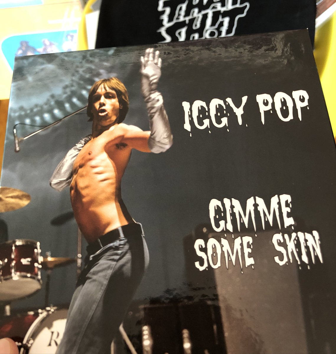 Feliz cumpleaños 🎂 #IggyPop 🦎vamos a girar algunos de sus discos para celebrarlo 🙌🏻😎👉🏻💩👊🏻#heyspinthatshit sigan girando #keepspinning #TheStooges #TheIguanas 🦎 #Detroit #Protopunk #Godfatherofpunk