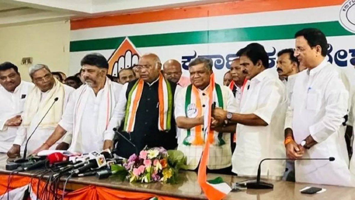 CantstopulovinM's tweet photo. Was in Hubballi, spoke to many people's on recently switch over ideology from Mr @JagadishShettar 
2 major points people says,
1) if really he wants to serve us then he would have contested as independent candidate.
2) Will he accept that being in #BJP he didn't worked. https://t.co/kYzseeMMeH