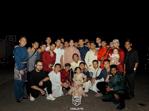AbasHafizz's tweet photo. Beautiful moment celebrating our ramadan together with @challofc family. Thanks for having us @acara.eventspace ❤️❤️

#challoboys 

#brotherfromanothermother 
#challofamily https://t.co/sfwtGUfcpN