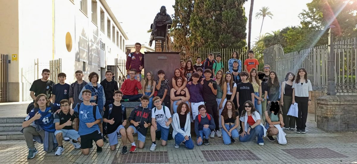 iescavaleri's tweet image. Jornada de música y leyendas en Sevilla. Varios grupos de 2º ESO asistieron ayer a un ensayo de la @SevillaROS y después realizaron una gymkhana en torno a las leyendas literarias en Sevilla organizada por @Sur_Tour Una jornada muy completa todos nuestros estudiantes.