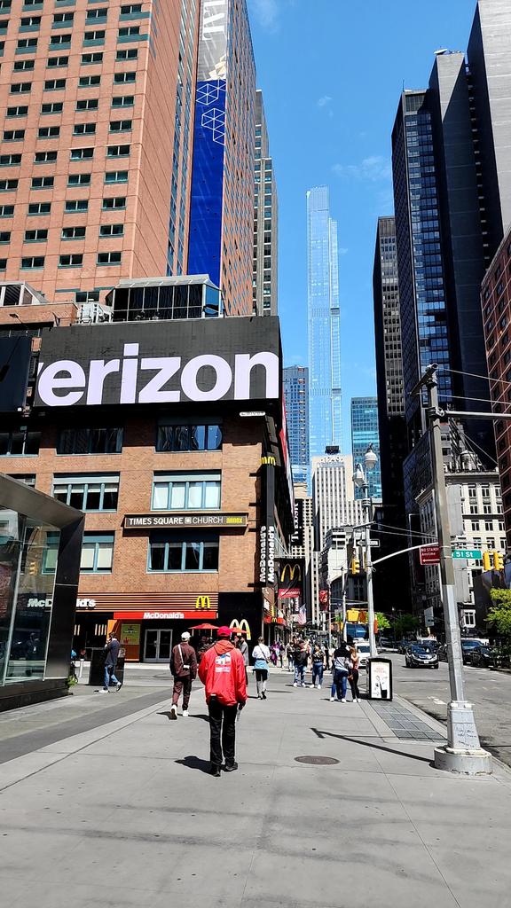 Ted_Tronson's tweet photo. Tberz found #bitcoin in a User vault at this location! Join me playing #coinhuntworld, It's awesome! https://t.co/QVJ5Av54Uw #cryptocurrency #16035 https://t.co/4b1HOYht3v