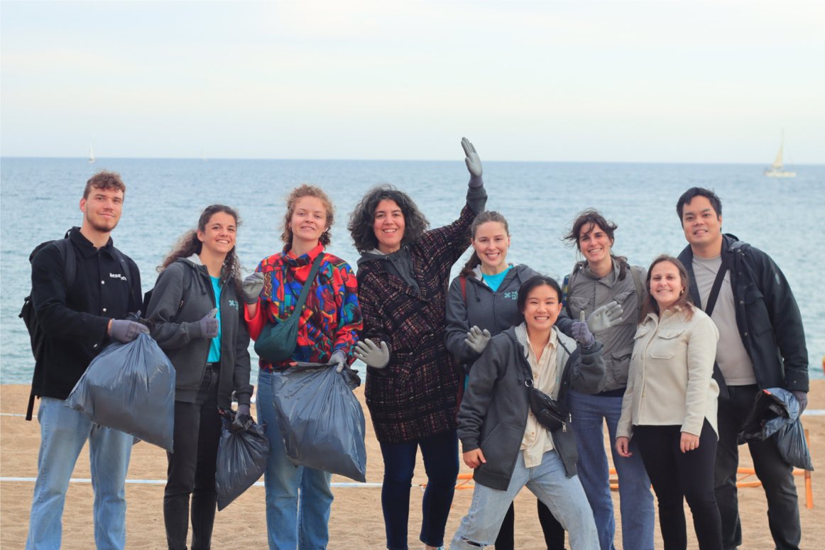 thehotelsnet's tweet photo. Our team did their part ahead of Earth Day by organizing a beach cleanup in Barcelona 🌍 We also worked with @ClimateTrade to offset our 2022 carbon emissions by sponsoring three sustainability projects in countries closely connected to our network: Mexico, Turkey, and Vietnam. https://t.co/U88mrUNZZy