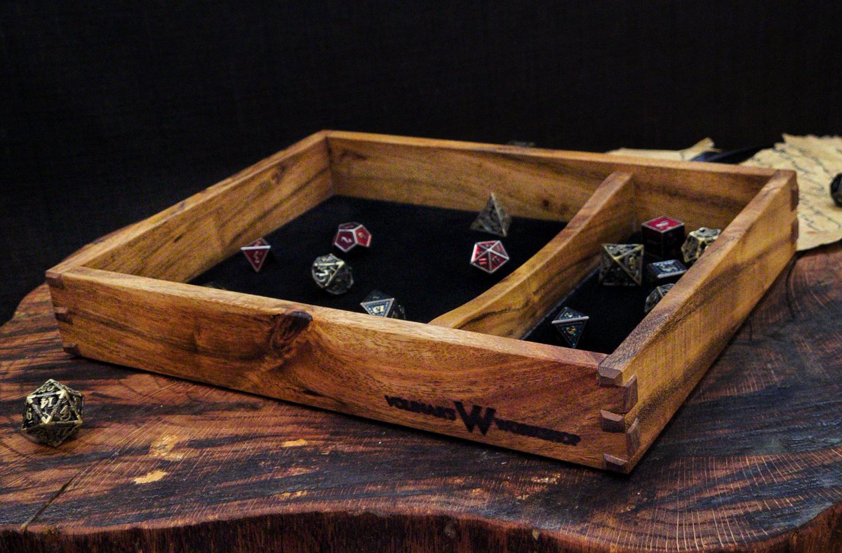 The shop update is now LIVE!

Head over to my shop
etsy.com/shop/VolinarsW…

To grab one of these one of a kind, handcrafted dicetrays and more while they last!
#DnD