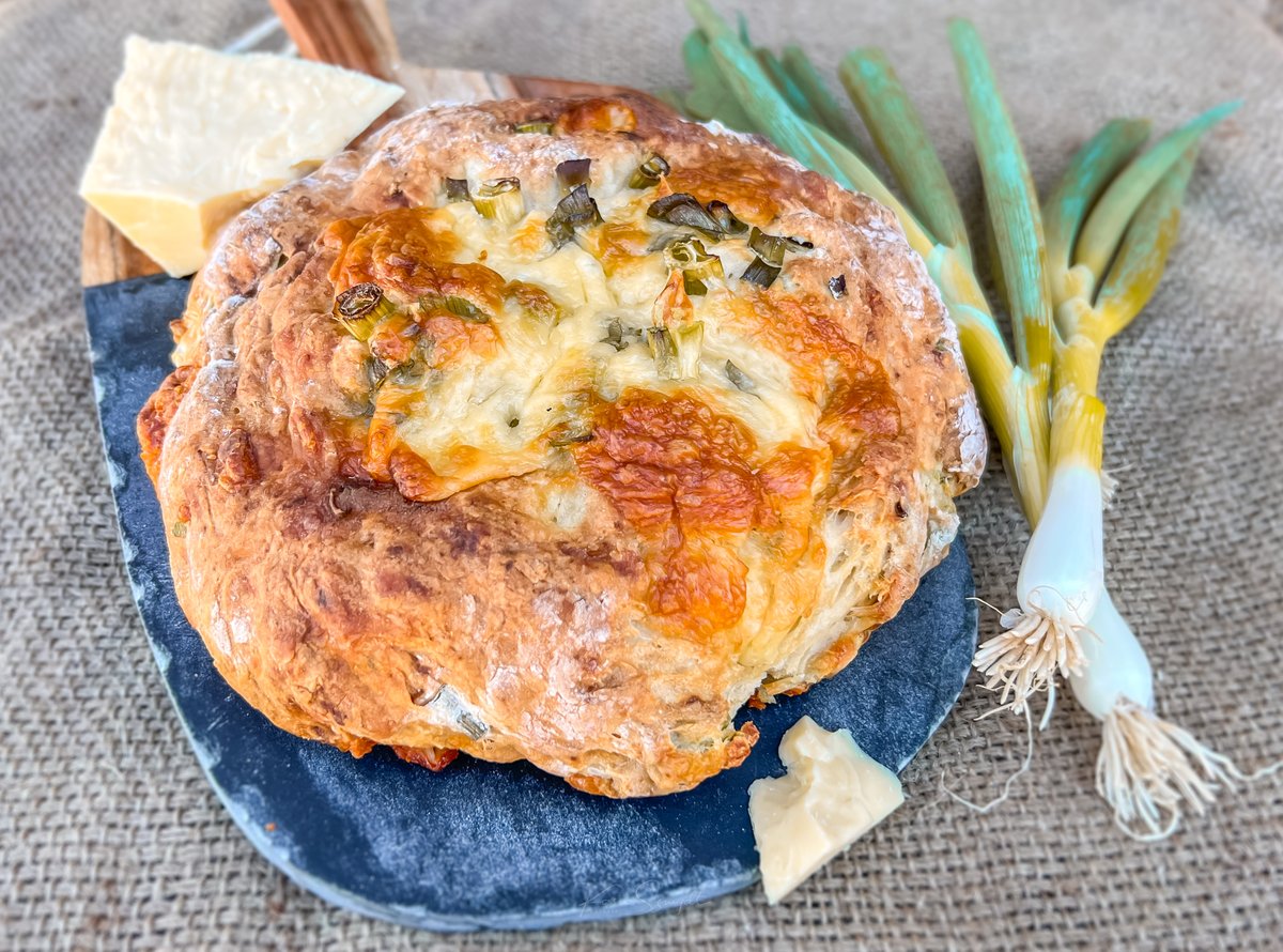 BrocklebysPies's tweet image. Come and learn to hand make bread - a weekend treat, every week!!🍞😋

#breadmakingclass #learntobakebread #breadworkshop #sodabread #speltloaf
