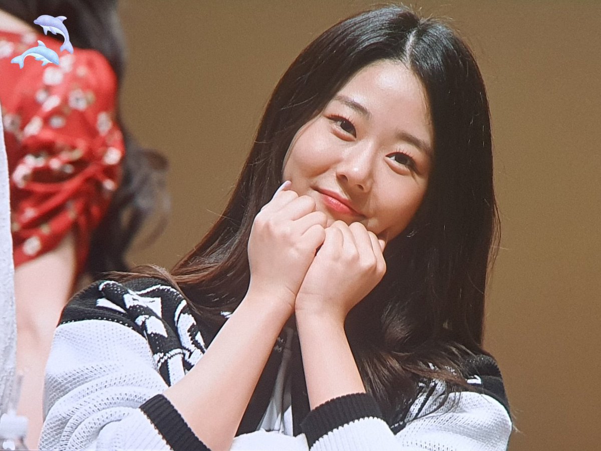 ChaeLo__'s tweet image. 230421 프리뷰

@cherrybullet 
#체리블렛 #CherryBullet #박채린 #채린 #CHAERIN