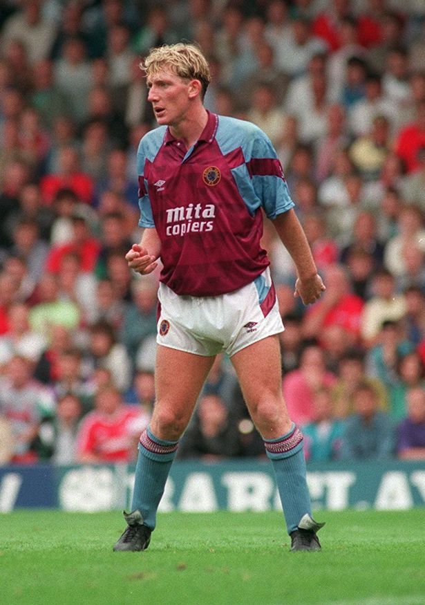 A V ERY HAPPY BIRTHDAY To the great @gageykev 🏐 🍻 #KevinGage #AstonVilla #AVFC #VillaPark