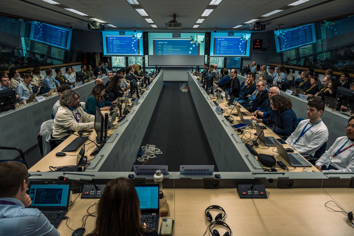 AgidGov's tweet photo. 🌍 AgID ha partecipato al primo #projectathon, organizzato dall’UE, che ha visto i vari sistemi digitali degli Stati membri impegnati in una maratona di interoperabilità peer-to-peer e svolgere test di conformità in un ambiente strutturato.
#Singledigitalgateway #OnceOnly https://t.co/77eViAsSz4