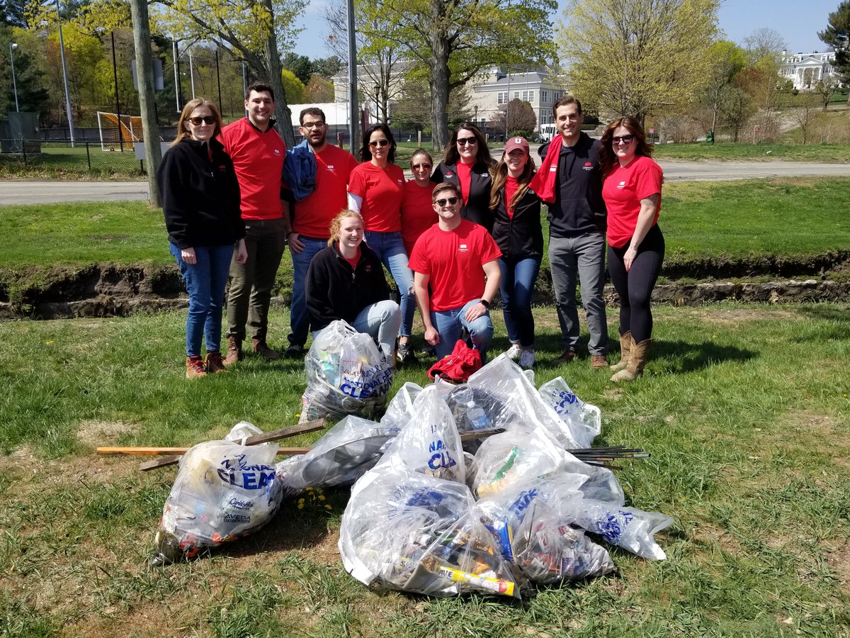 charlesriver's tweet photo. Great work by the team from @Consigli1905, thank you for participating in the #CharlesRiverCleanup! #myCleanCharles #KeepinItClean https://t.co/dQzqIw3UDz
