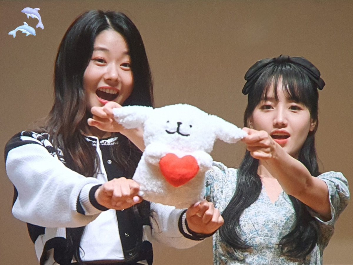 ChaeLo__'s tweet image. 230421 프리뷰
사랑이 넘치는 박자매🥰💕

@cherrybullet 
#체리블렛 #CherryBullet #박채린 #박해윤 #채린 #해윤 #CHAERIN #HAEYOON