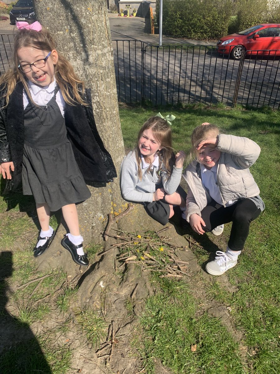 _Miss_Bruce's tweet photo. P2B have been learning about Earth Day and the importance of protecting wildlife. We developed our creativity and collaboration skills by building Bug Hotels in the playground this afternoon. @Kirkhill_School https://t.co/5glQ6pRVAs