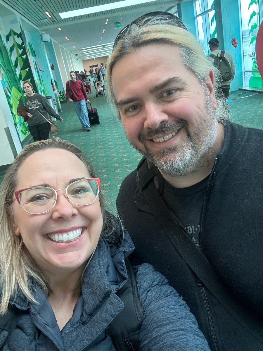 my_drnk_sibling's tweet photo. We’re on our way to coco fest. https://t.co/ZD04gOCdUJ