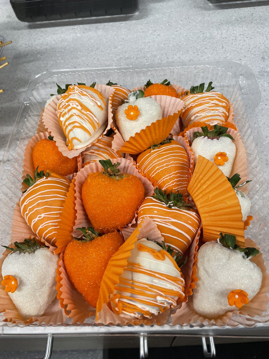 Celebrating 300 days safe here at Jacksonville MDO5945!!! 🧡🤍🧡🤍
