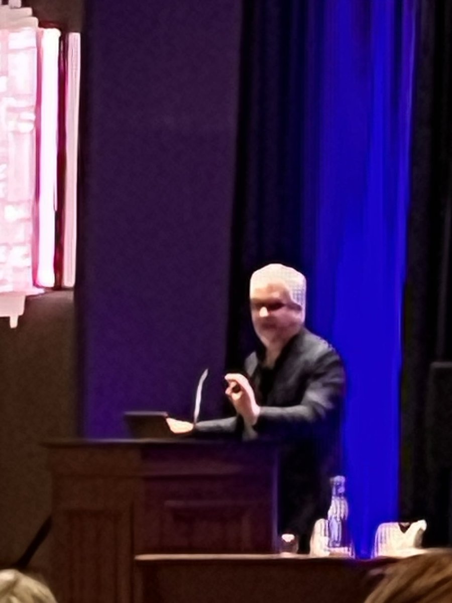 LainieRowell's tweet photo. “Teaching is an altruistic act. You are giving something of value to someone else.”
-Nicholas A. Christakis, MD,
PhD, MPH
@Yale
#LearningandtheBrain
@learningandtheb https://t.co/stJEHirZ5z
