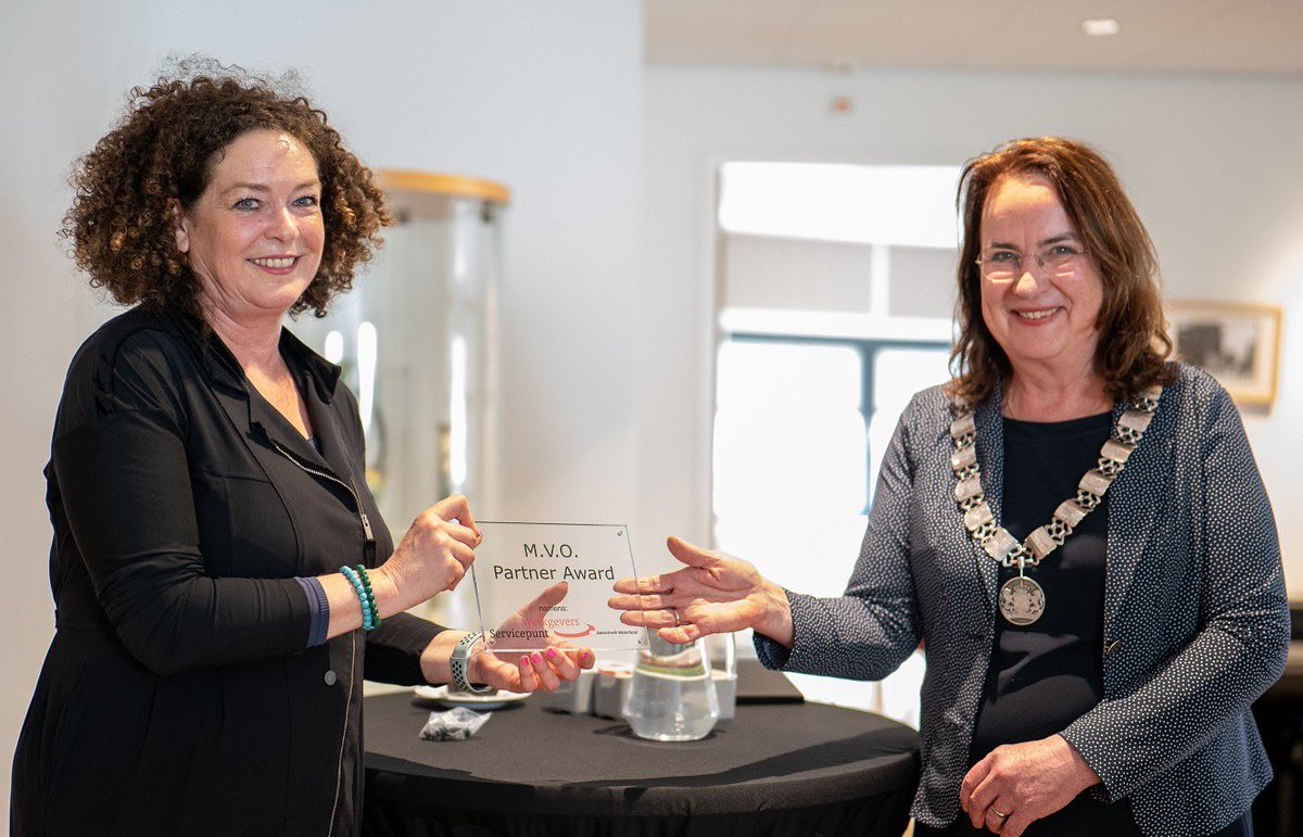 Gisteren ontving de gemeente Purmerend de MVO partner award. Trots op de mensen die via de Garantiebanen bij ons werken en hun begeleiders.