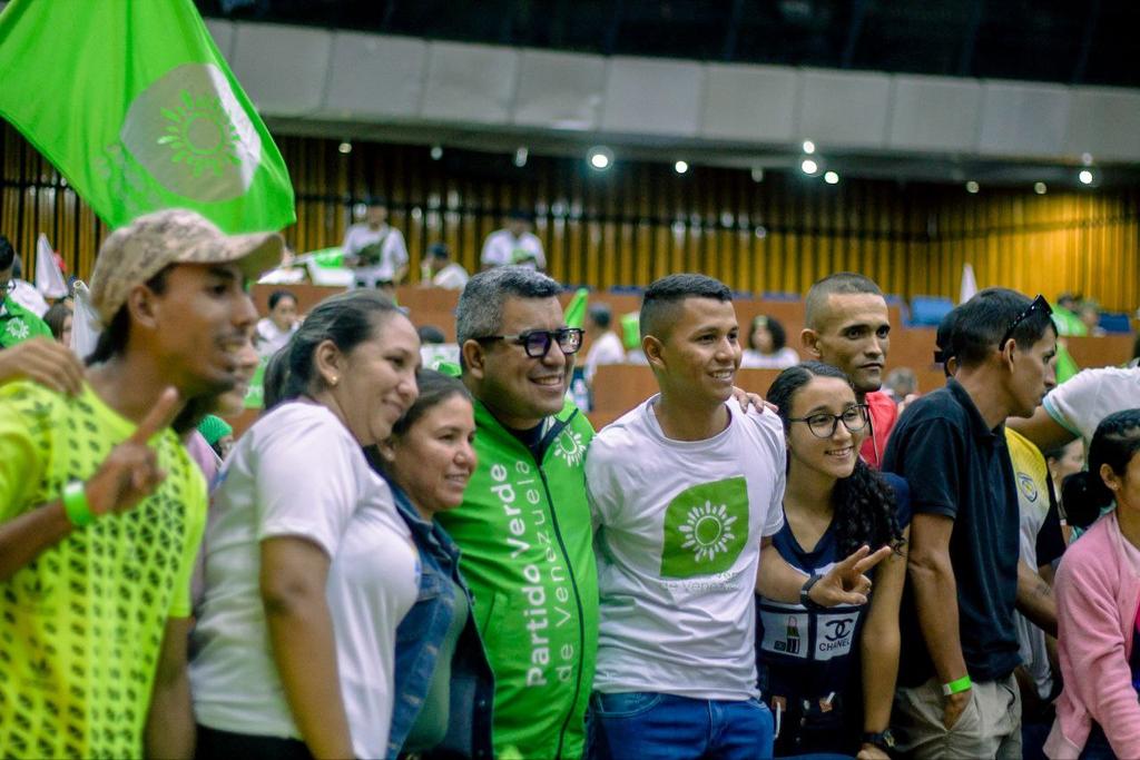 El Encuentro Nacional Venezuela Reverdece es un espacio para el fortalecimiento de la organización política
#VenezuelaReverdece

<a href="/NicolasMaduro/">Nicolás Maduro</a> 
<a href="/HeryckRangel/">Heryck Rangel</a> 
#JuegosDeportivosALBA