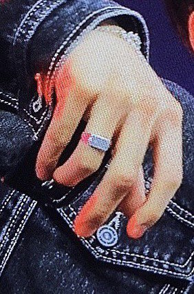 부옹..!! tweet media