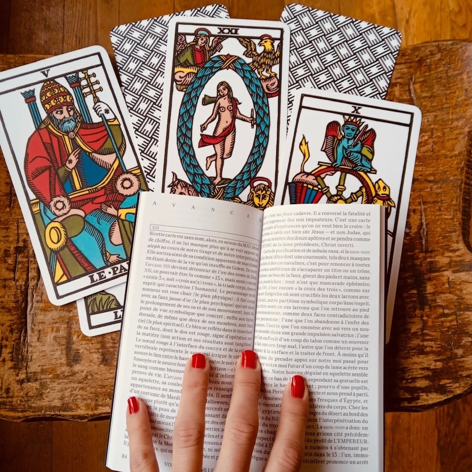 laRadioNova's tweet photo. « Le tarot divinatoire, c’est une psychanalyse en accéléré ! » (Thomas Perino).
La Potion avec Jeanne Lacaille dès 12h sur Nova 🔮💫
#jeannelacaille #lapotion https://t.co/jVad38VQyu