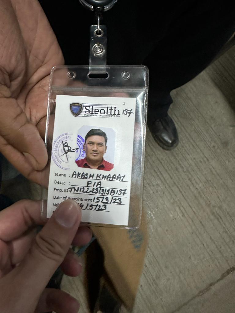 ejazvlogs0's tweet image. @RCityMall Just had a terrible experience with a security guard at Rct Mall. He was extremely rude and unprofessional towards me. I have his ID proof and will be filing a complaint against him. No one should be treated this way. #MallSecurity #UnprofessionalBehavior