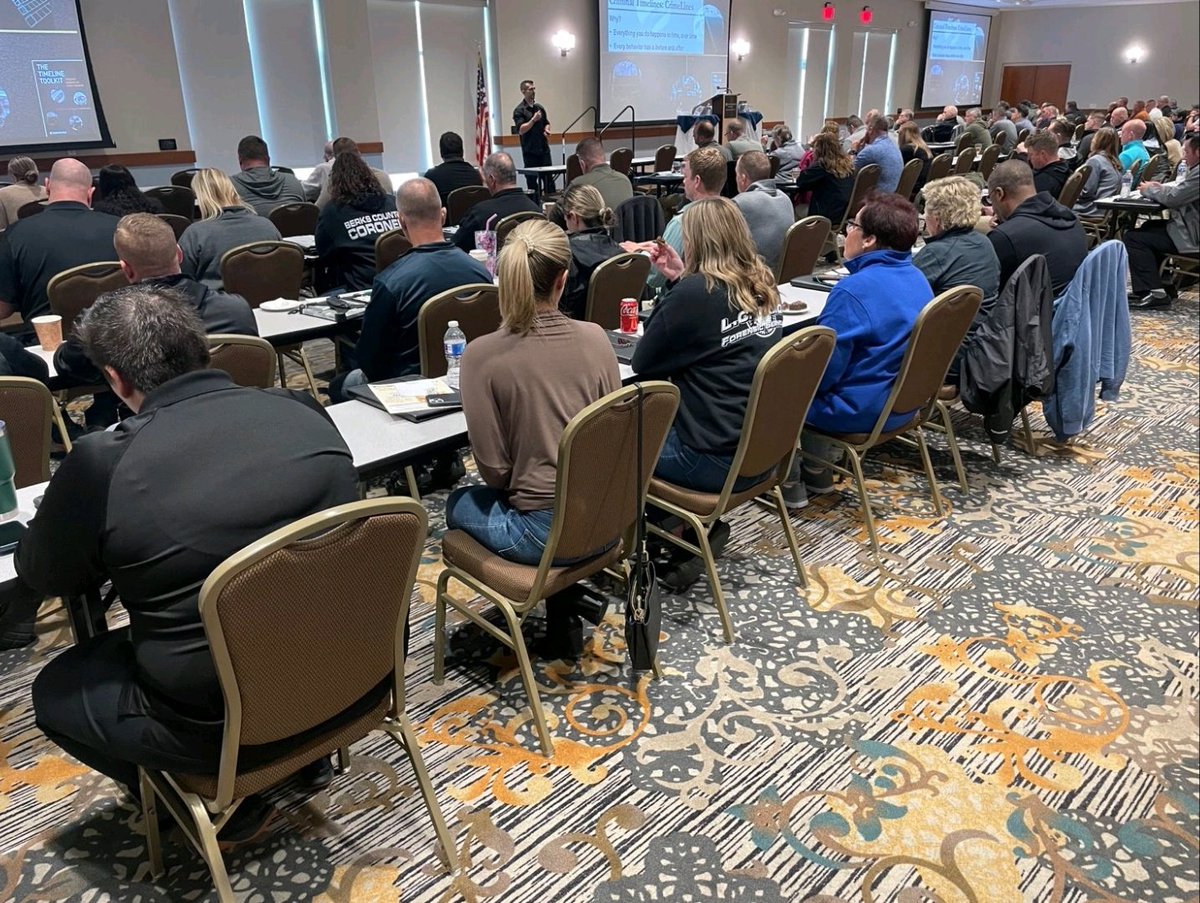 ReBSA_UK's tweet photo. ReBSA Director David Keatley recently presented his work on timeline reconstructions, forensic linguistics, and behavioral forensics to a group of over 100 detectives and law enforcement. Thanks to Pennsylvania Homicide Investigators Association for the excellent conference. https://t.co/a7VoFm6HaD