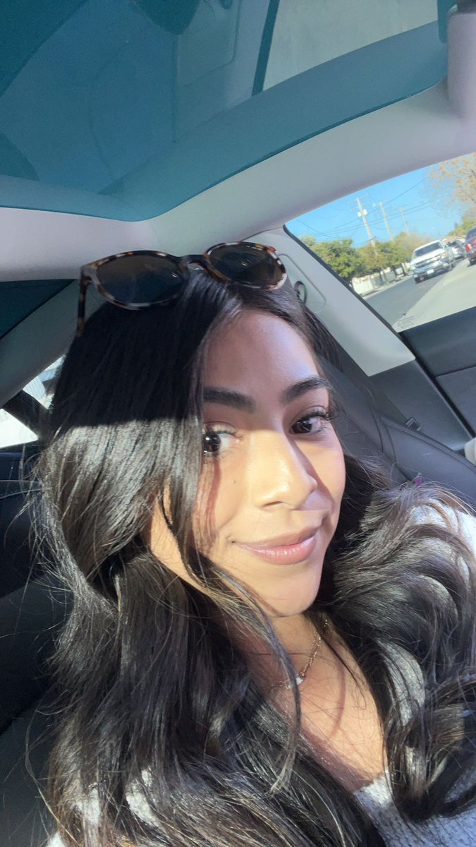 _Snookii3_'s tweet photo. happy friday beautiful people 🫶🏽 https://t.co/iMlmAj9mA9