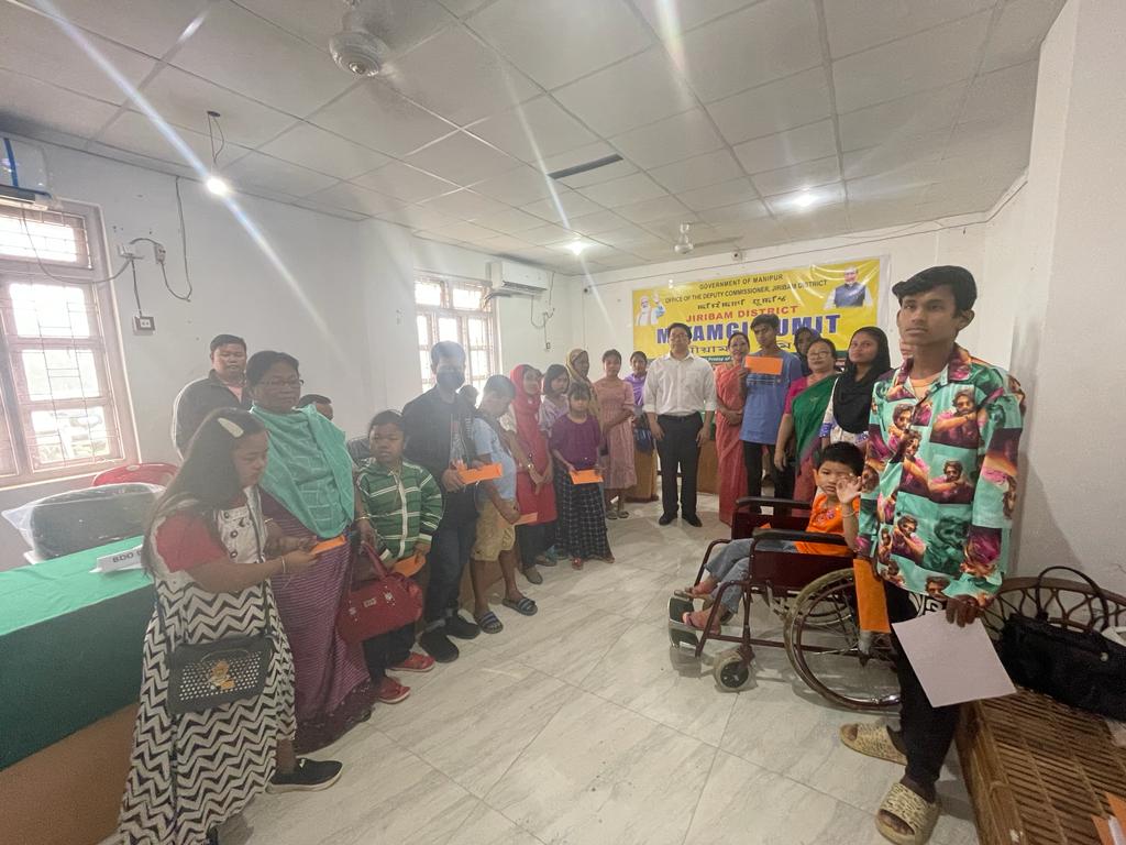 ManipurPlanning's tweet photo. Beneficiaries of welfare schemes with Jiribam District Administration #MeeyamgiNumit https://t.co/M15gc697Wp