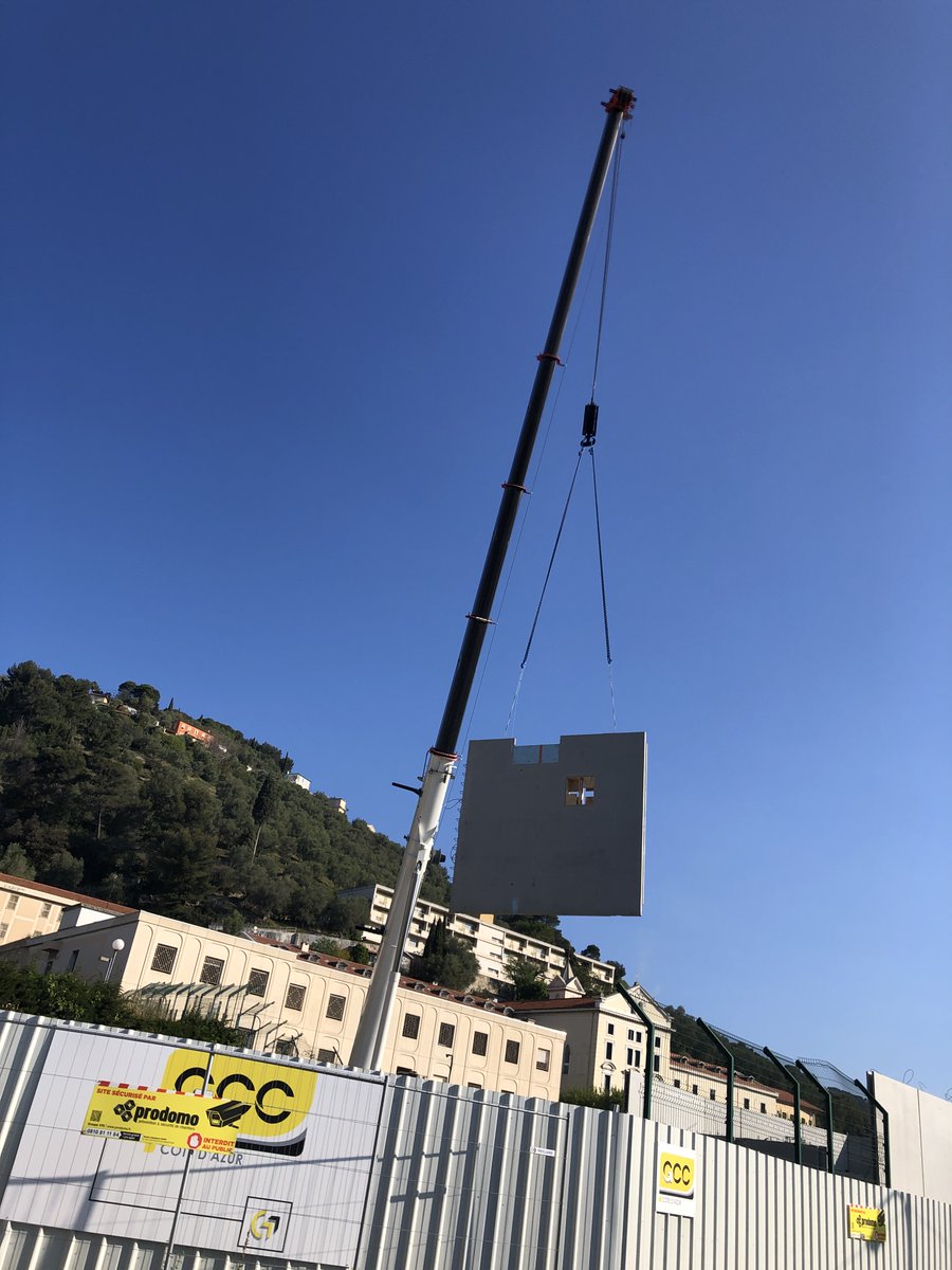 [🏗️CARNET DE CHANTIER 🚧]

Le futur Pôle Énergie de notre Centre Hospitalier sort de terre ! 
Livraison prévue pour l’été 2023.

👇 Grue PPM et prémurs.

<a href="/VilledeNice/">Ville de Nice</a> <a href="/FEHAP_actu/">FEHAP</a> <a href="/ARSPaca/">ARS Paca</a> <a href="/AHSMtweets/">Association Hospitalière Sainte-Marie</a> 
#Reconstruction #santementale #psychiatrie