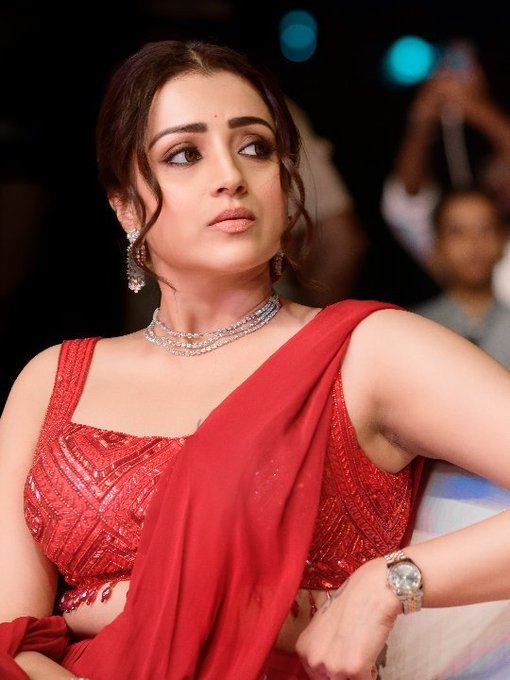 FuQMqxzXgA0kLAU?format=jpg&name=small