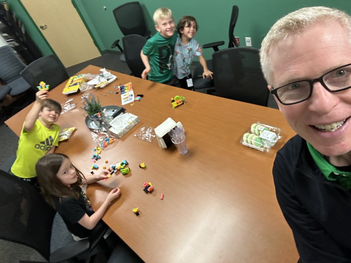 Privileged to have Create with Calvin time with these amazing ⁦<a href="/WGESdragons/">Walnut Grove ES</a>⁩   So grateful to our ⁦<a href="/WGESPTO/">Walnut Grove Elementary PTO</a>⁩ for this wonderful auction opportunity!  #Blessed #theGrove #DragonProud #InspireExcellence